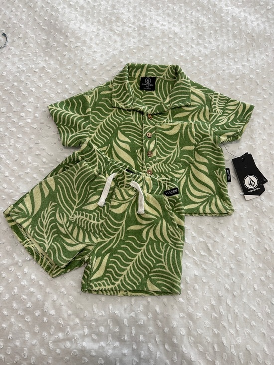 Volcom Other - Volcom Vacation Surf Skater Boho  Cabana Beach Green/Cream Leaf Print Set Sz12M
